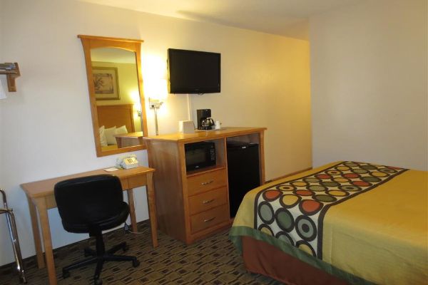 Americas Best Value Inn (Lawrence)
